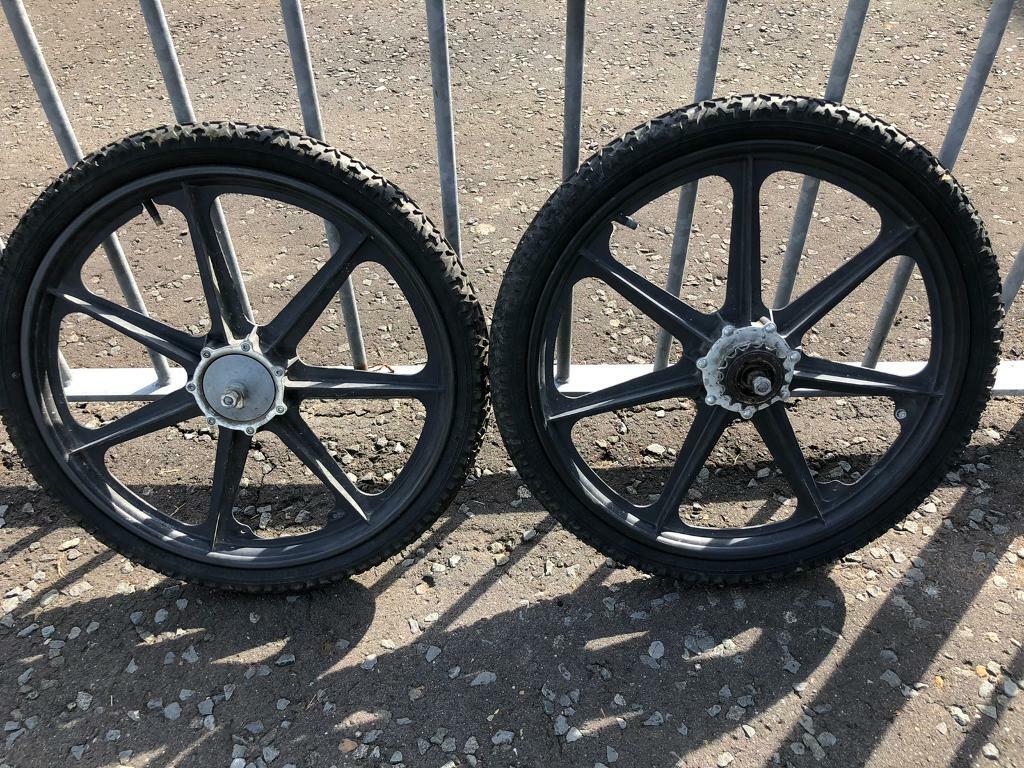 raleigh burner mag wheels